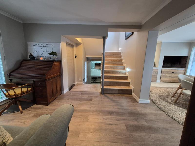 To Let 4 Bedroom Property for Rent in Oude Westhof Western Cape